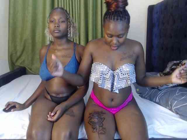 Roxanne- Sex Cam Show