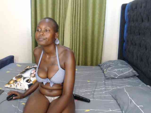 Roxanne- webcam