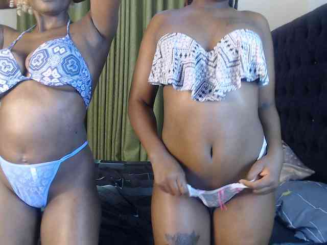 Roxanne- Sex Cam Show