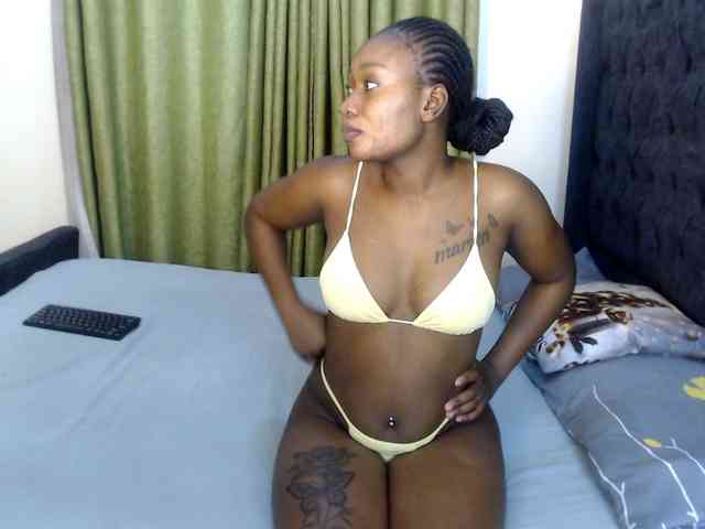 Roxanne- webcam