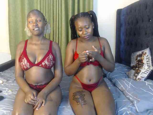Roxanne- Sex Cam Show