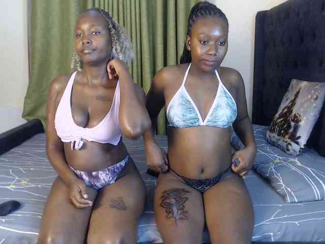 Roxanne- Sex Cam Show