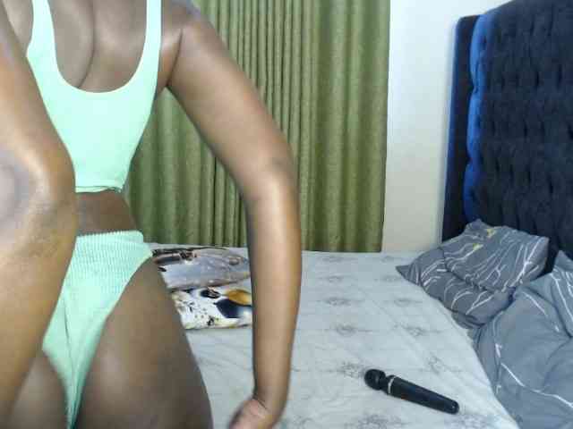 Roxanne- webcam