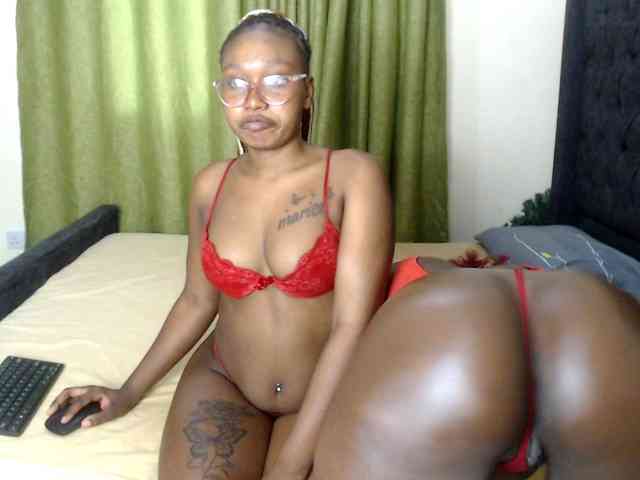 Roxanne- webcam