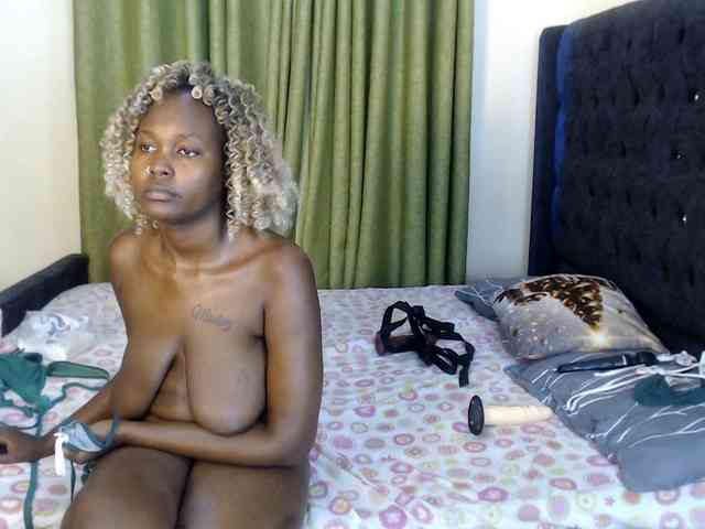 Roxanne- webcam