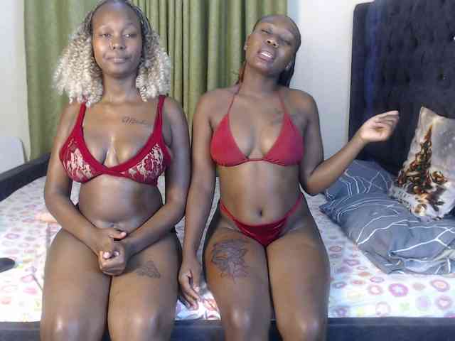 Roxanne-'s cam show statistics and live stream