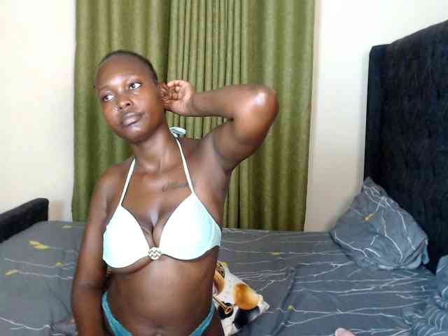 Roxanne- webcam