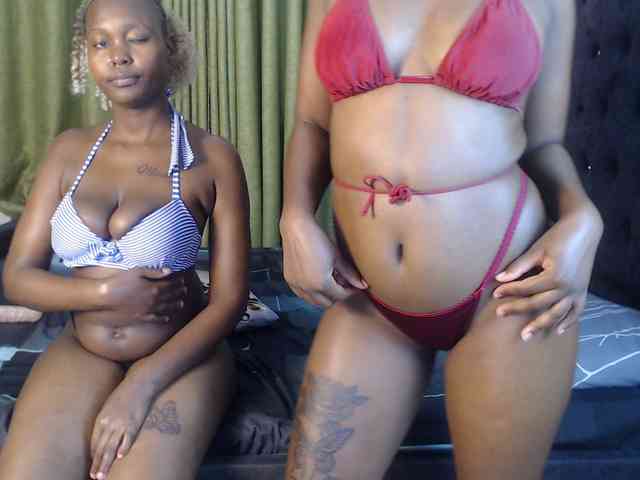 Roxanne- Sex Cam Show