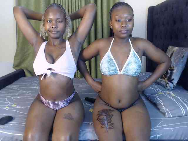 Roxanne- Sex Cam Show
