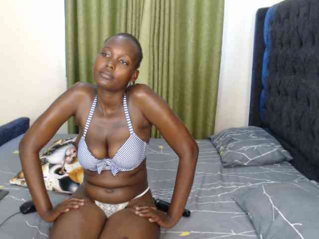 Roxanne- webcam
