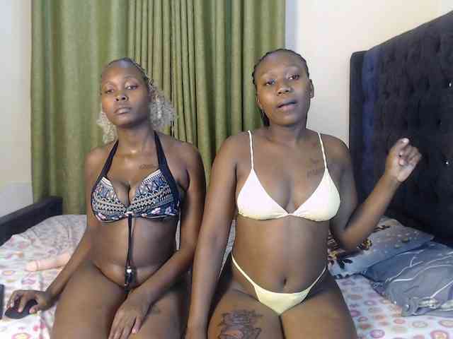 Roxanne- Sex Cam Show