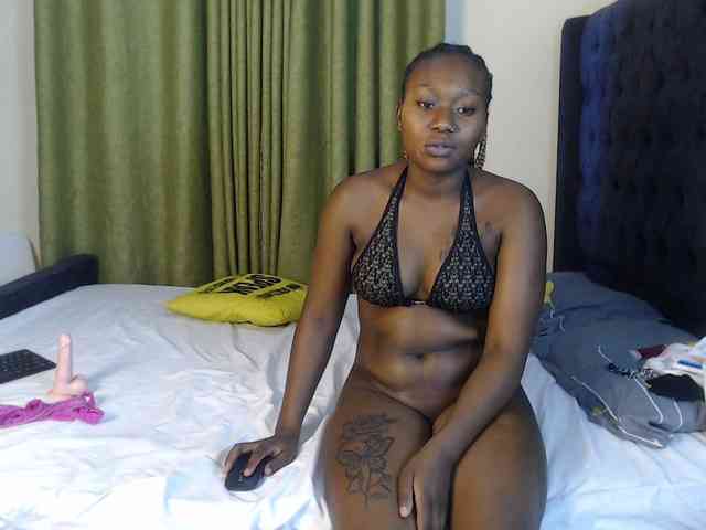 Roxanne- webcam