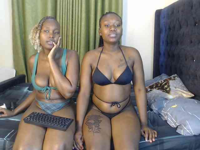 Roxanne- Sex Cam Show