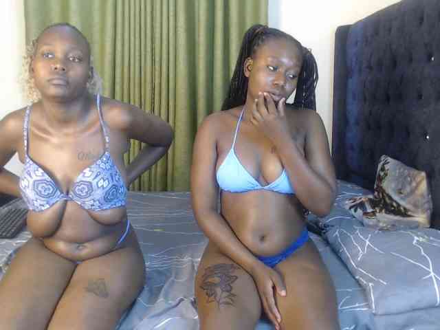 Roxanne- Sex Cam Show