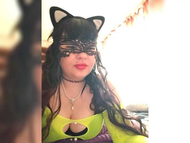  LenaLinda chat room