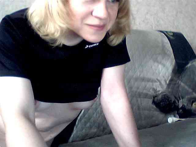 olesyaLAV webcam