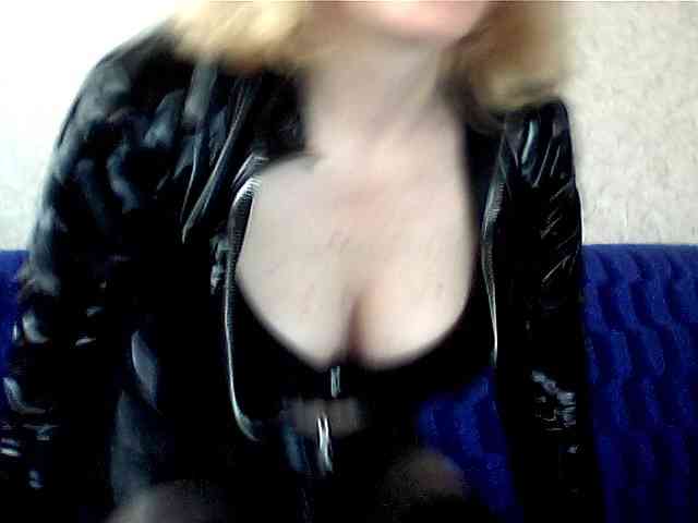 olesyaLAV webcam