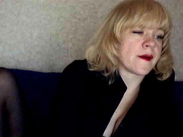 olesyaLAV webcam