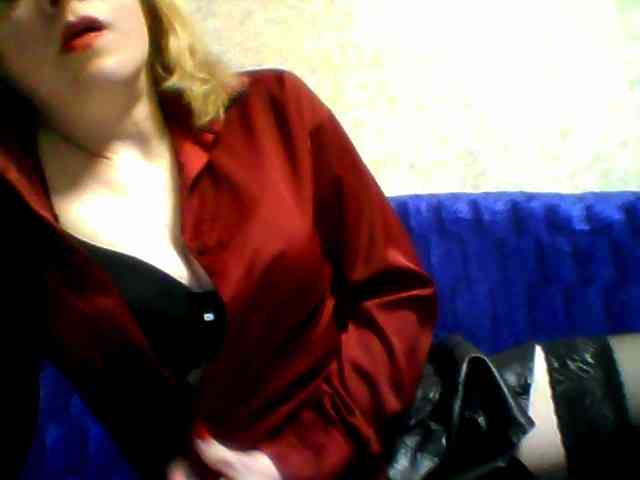 olesyaLAV webcam
