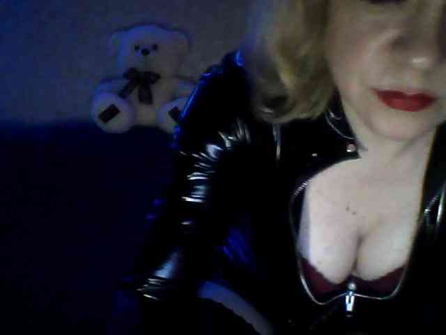 olesyaLAV webcam