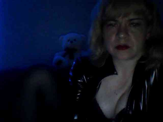 olesyaLAV webcam
