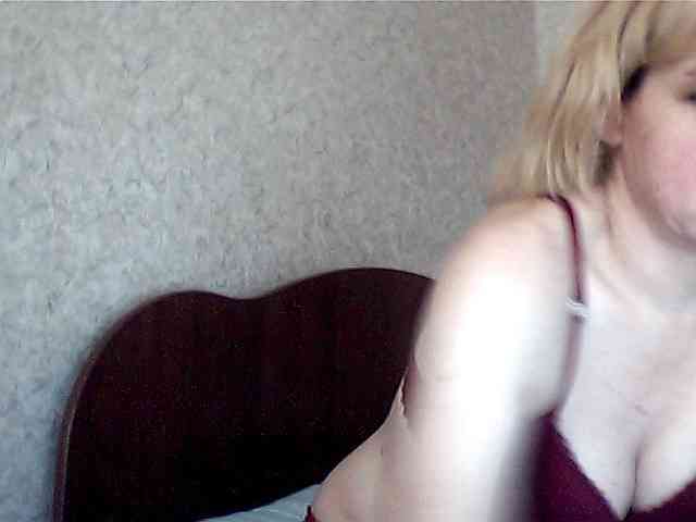 olesyaLAV webcam