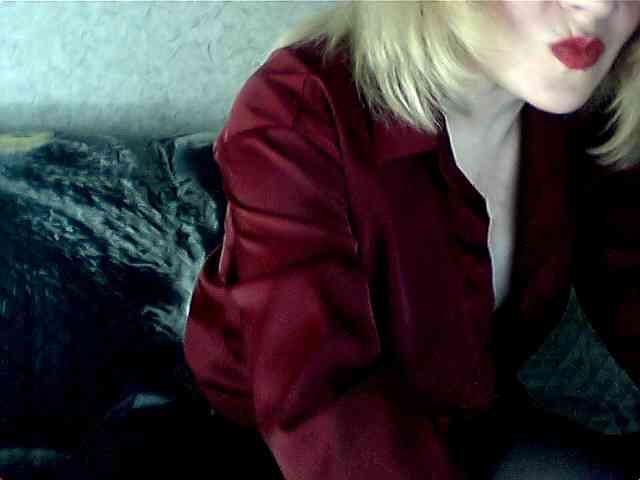 olesyaLAV webcam