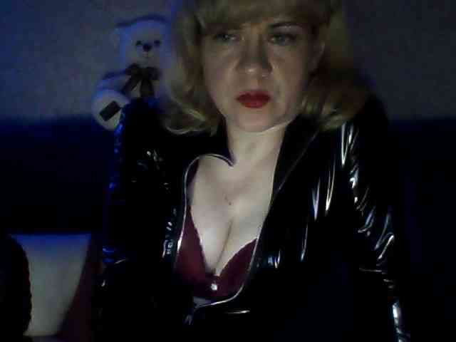 olesyaLAV webcam