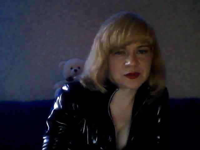 olesyaLAV webcam
