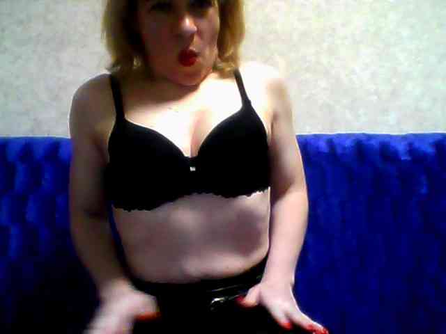 olesyaLAV webcam