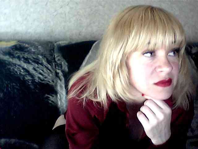 olesyaLAV webcam