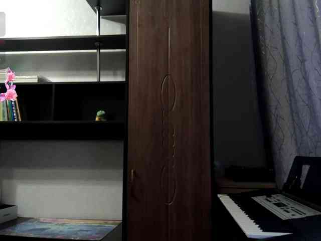 RosalynSturner webcam