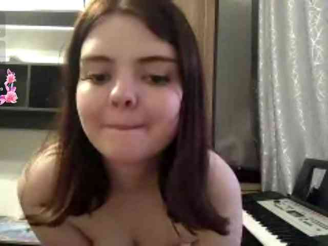 RosalynSturner webcam