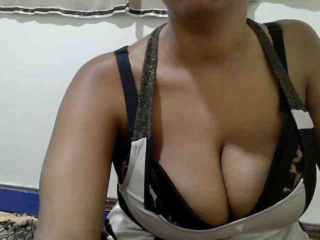 Cuteebonya Live Webcam on BongaCams