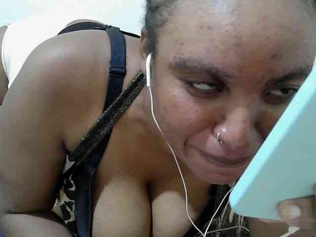 Cuteebonya webcam