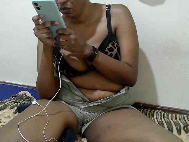Cuteebonya webcam
