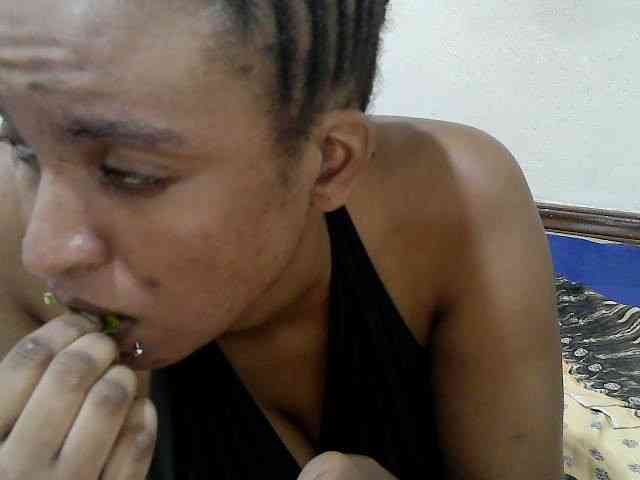 Cuteebonya webcam