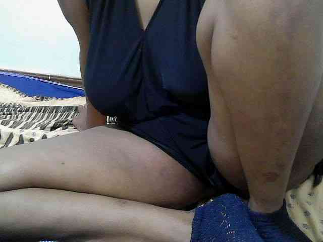 Cuteebonya webcam