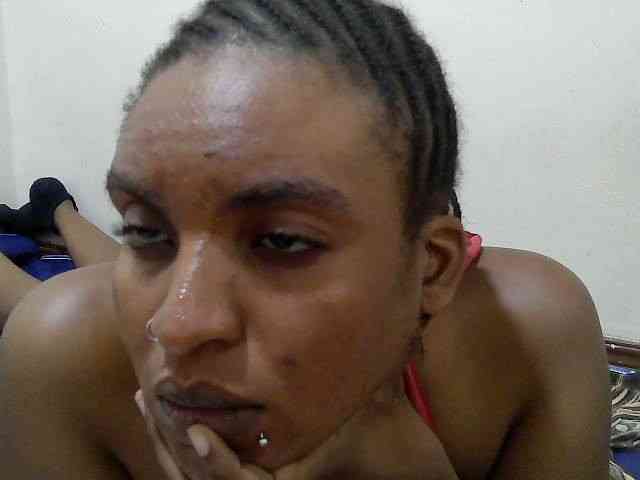Cuteebonya webcam