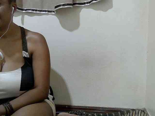 Cuteebonya webcam