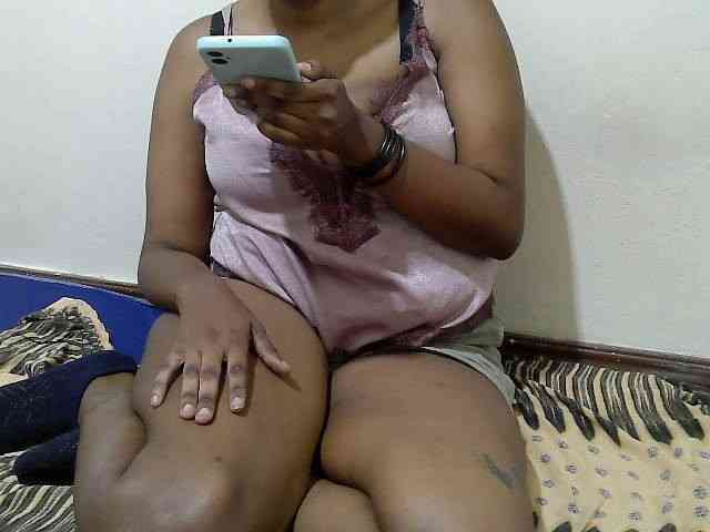 Cuteebonya webcam