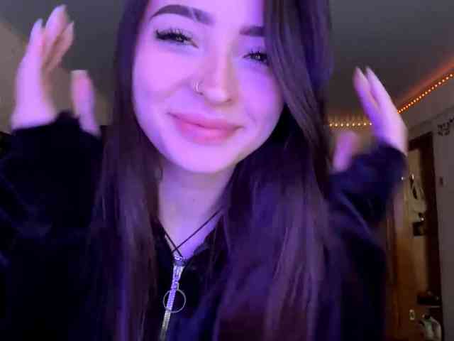 TashaPalla webcam
