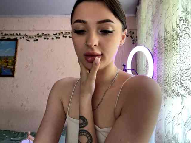 TashaPalla webcam