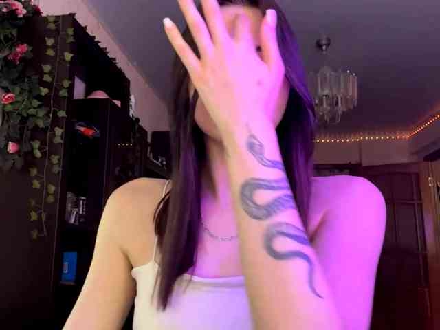 TashaPalla webcam