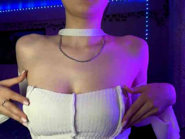 TashaPalla webcam