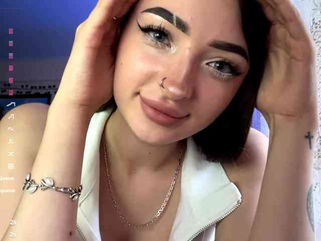 TashaPalla webcam