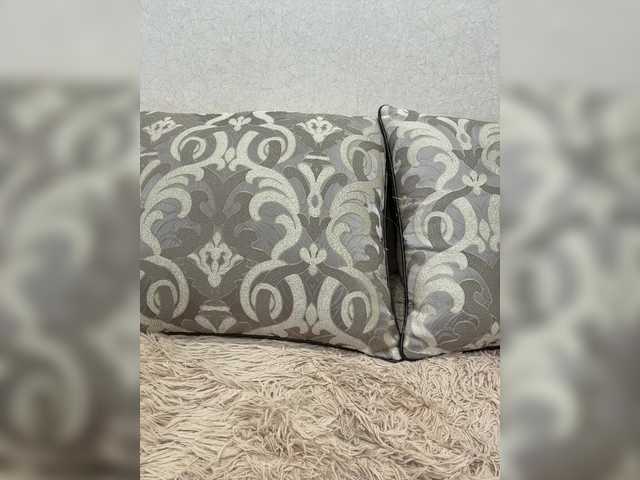 lunelly live sex show