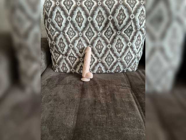 Lunelly live webcam show