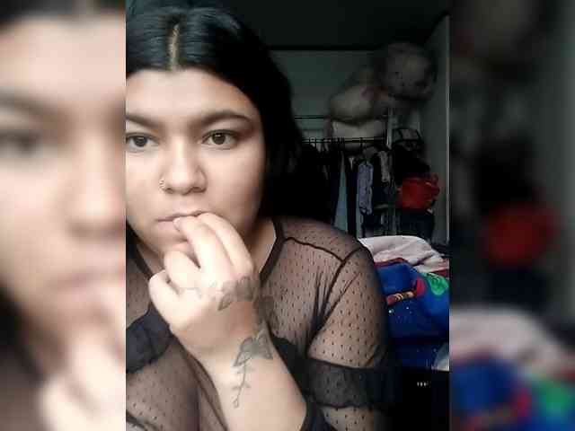Toromila123 webcam