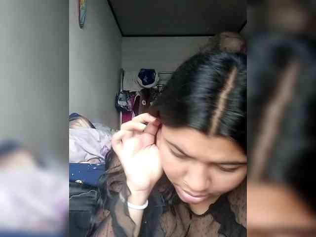 Toromila123 webcam